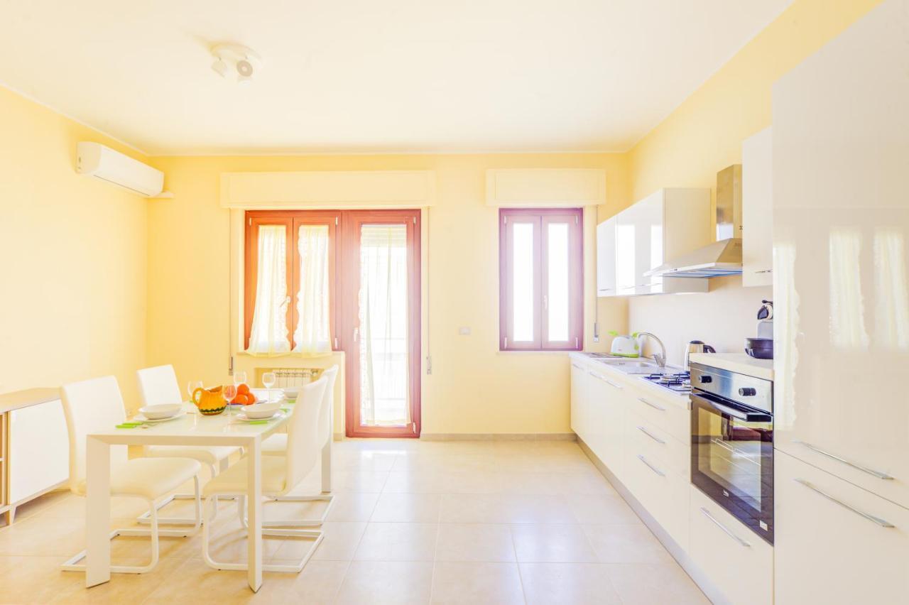 סירקוזה Domus Iose Seaview Apartment מראה חיצוני תמונה