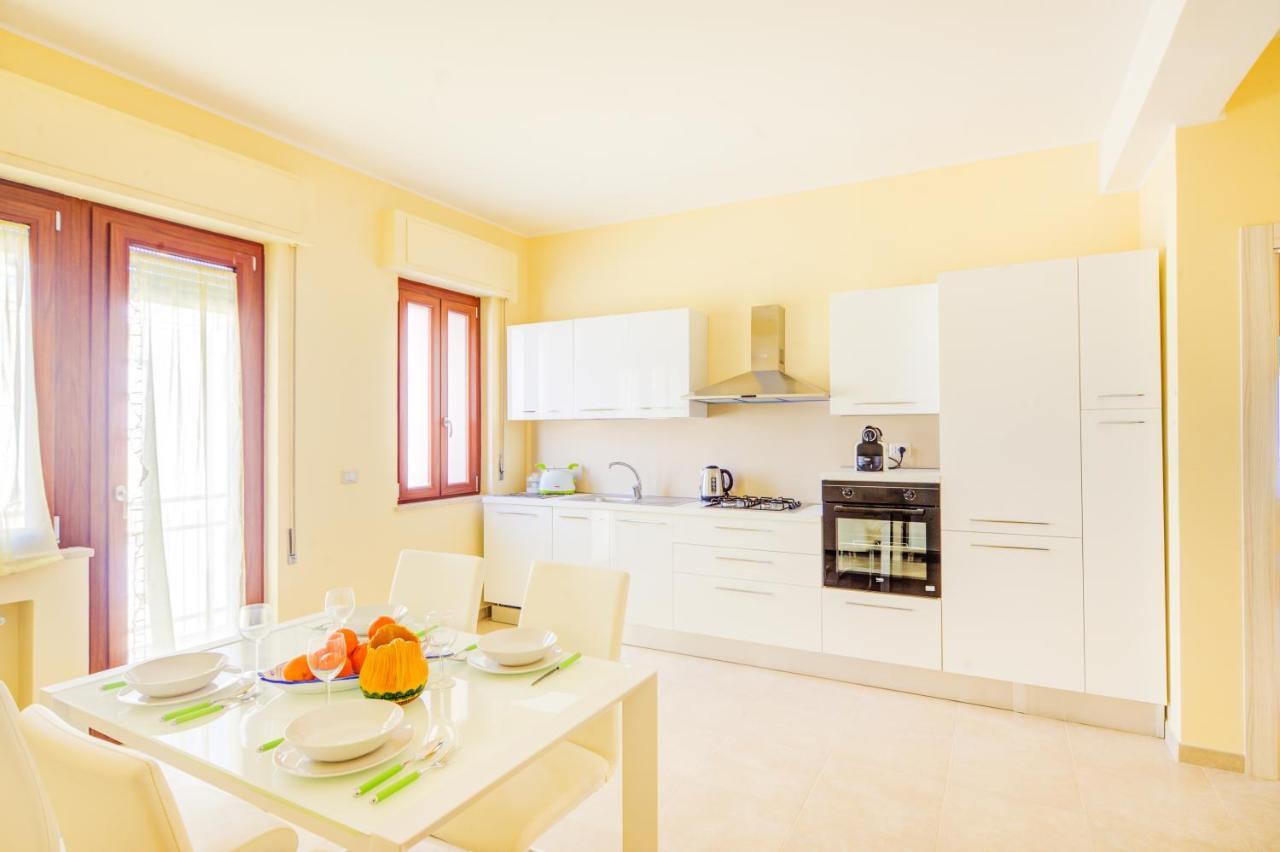 סירקוזה Domus Iose Seaview Apartment מראה חיצוני תמונה